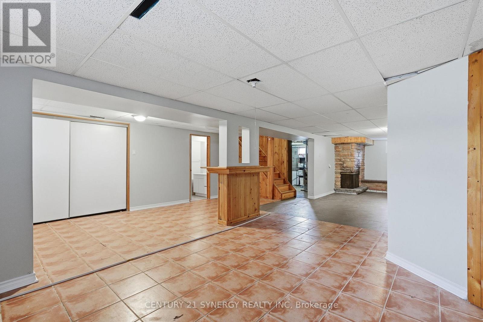 3941 SHIRLEY AVENUE - 19