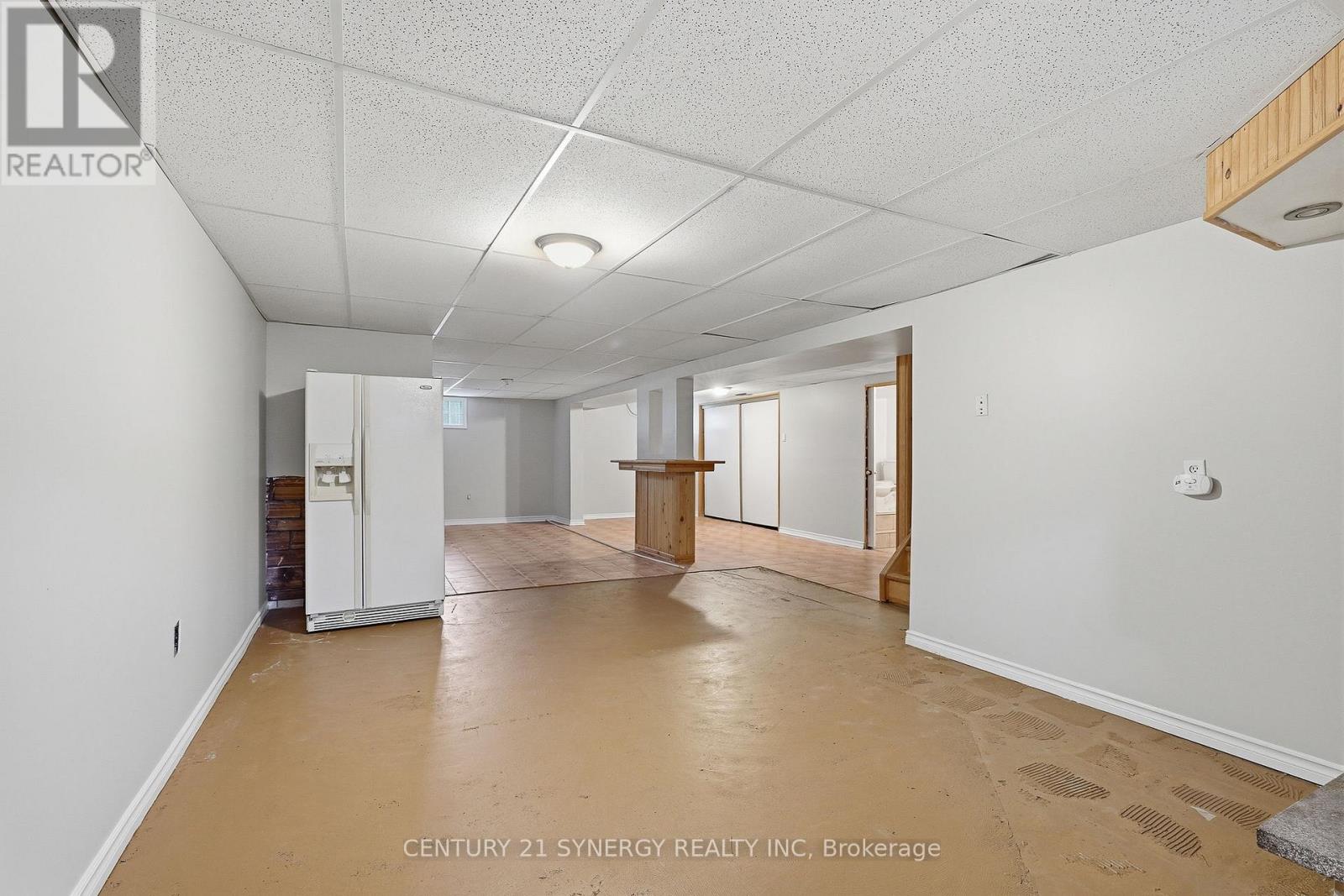 3941 SHIRLEY AVENUE - 21
