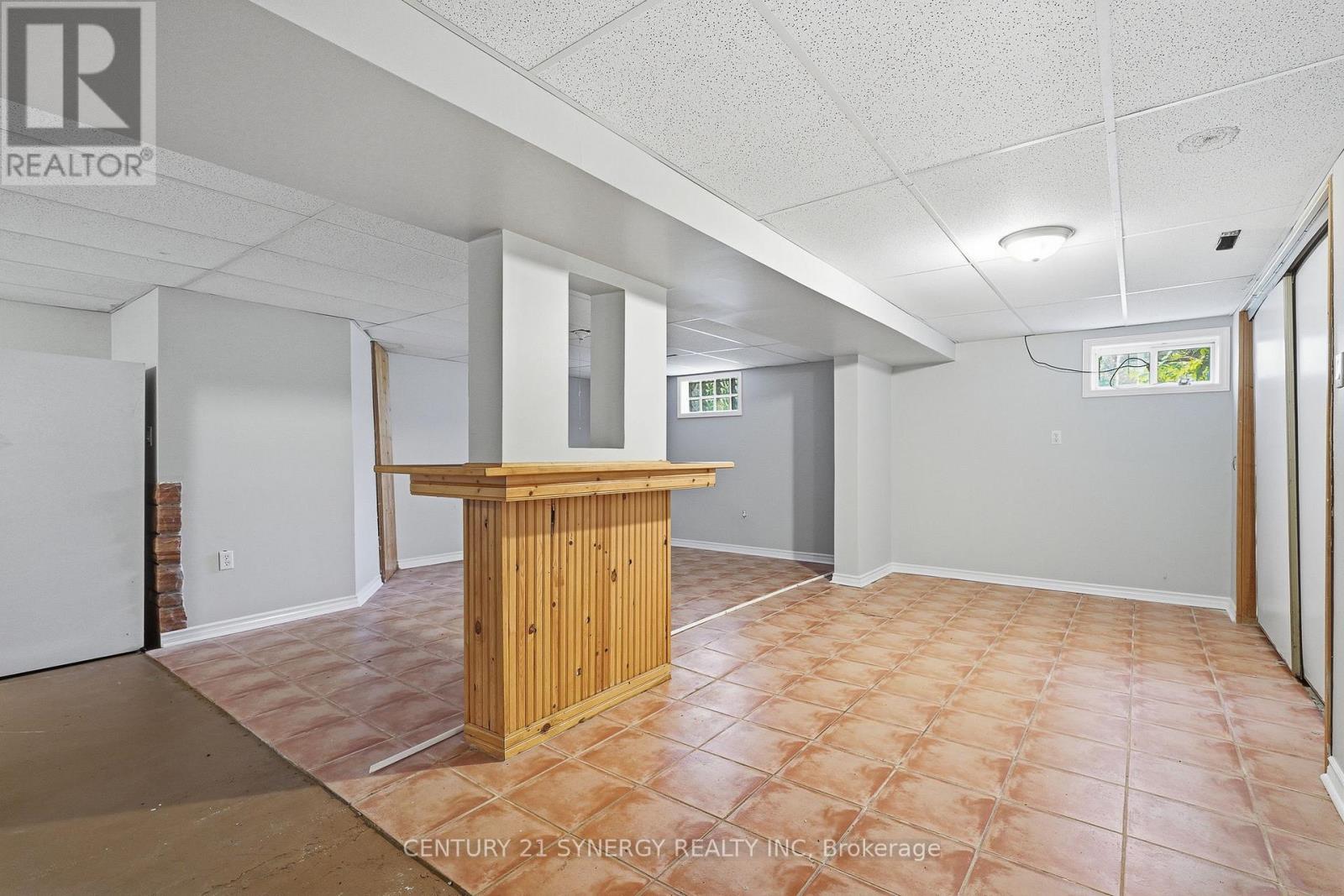 3941 SHIRLEY AVENUE - 21