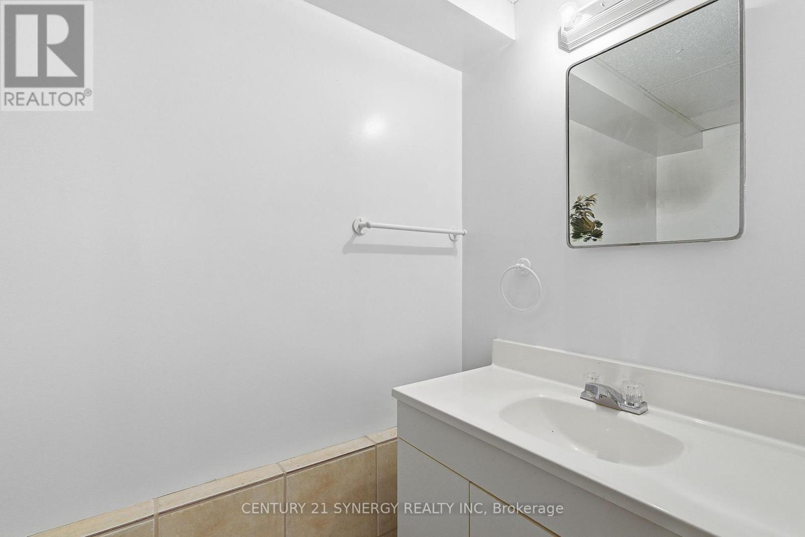 3941 SHIRLEY AVENUE - 23