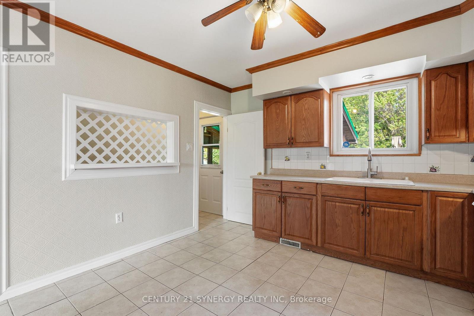 3941 SHIRLEY AVENUE - 8