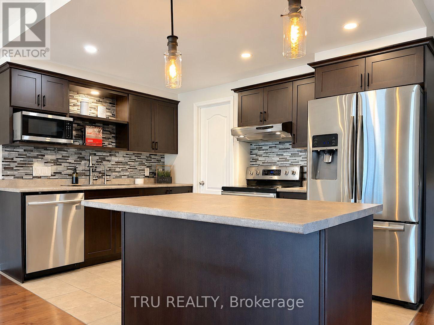 2315 LAVAL STREET - 7
