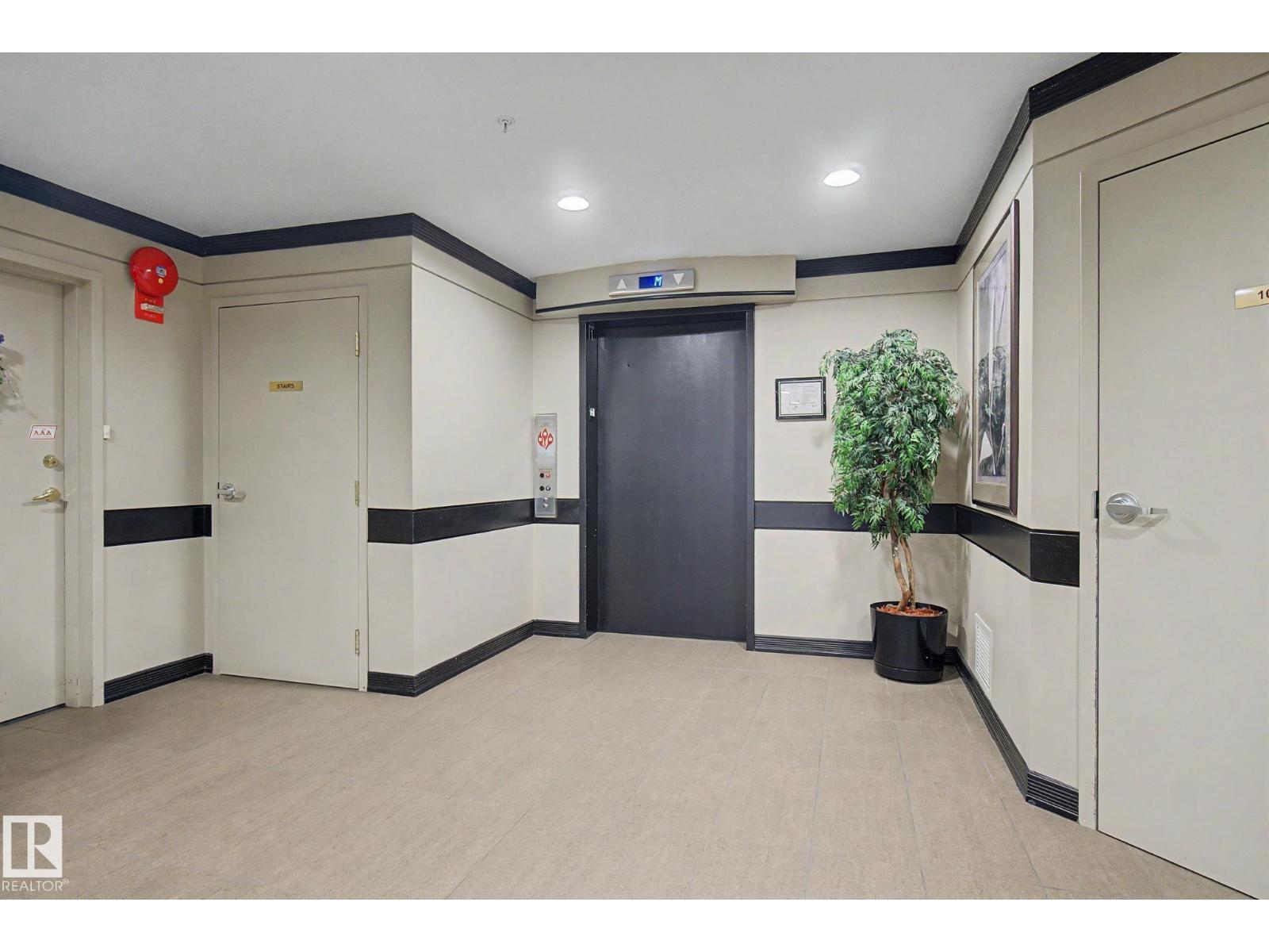 #308 10933 124 ST NW - 38
