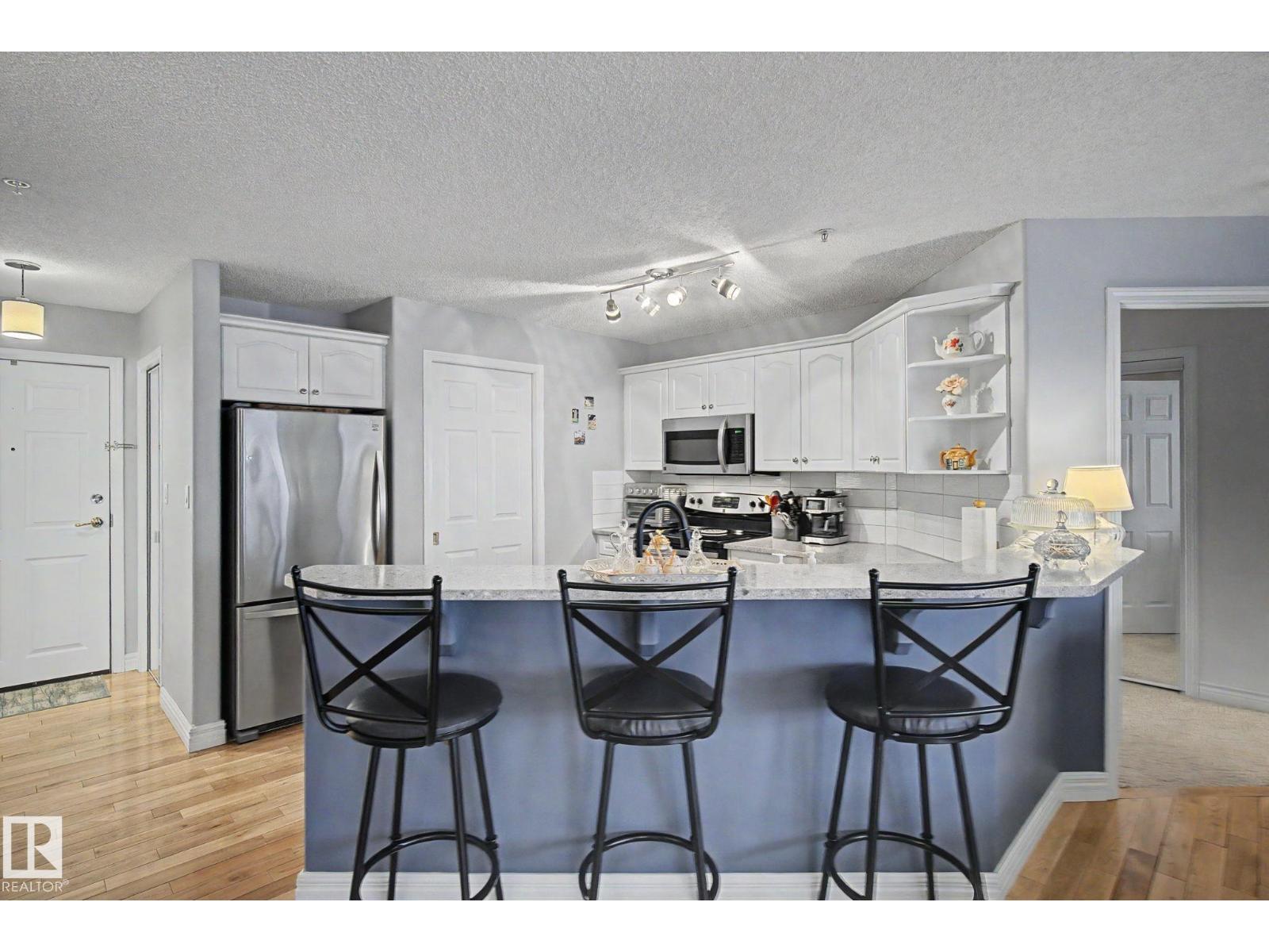 #308 10933 124 ST NW - 8