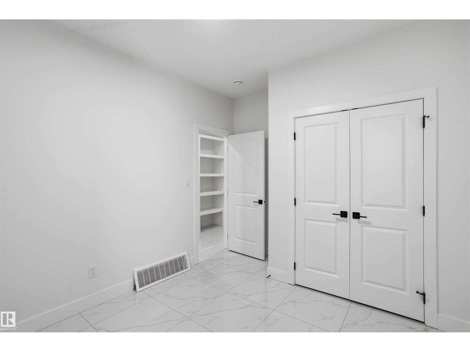 3026 7A AV SW — photo 6