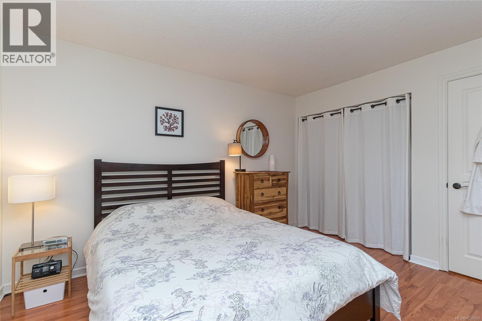 #102 108 Gorge Rd W - 15