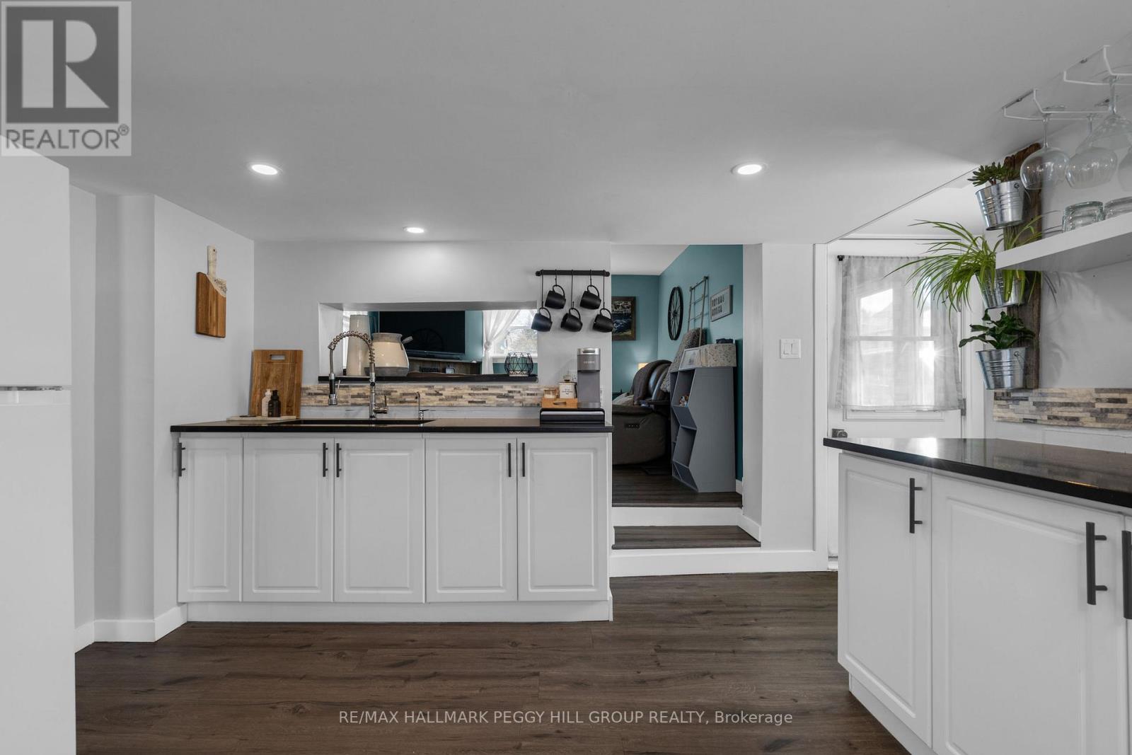307 MILLARD STREET - 4