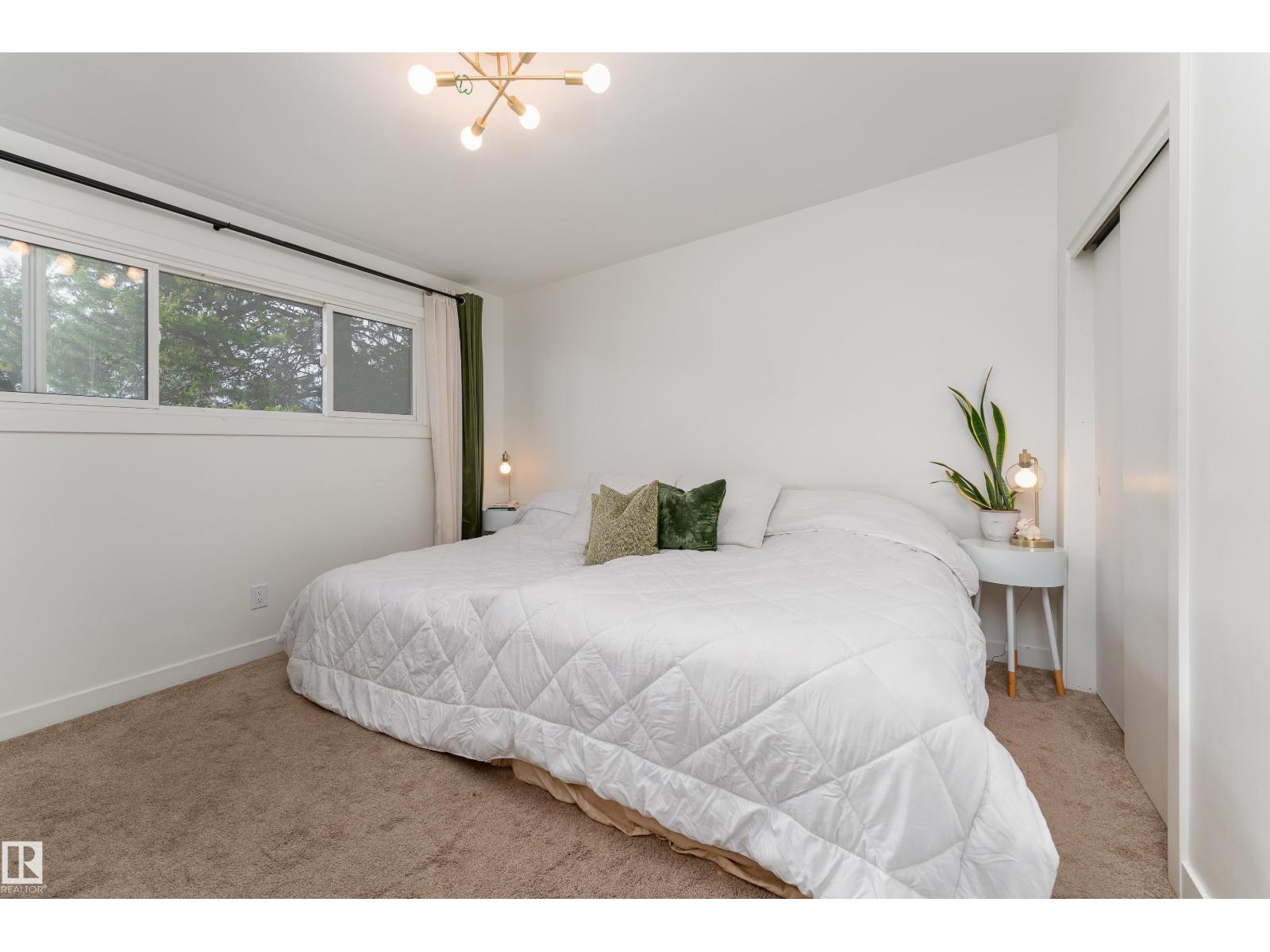 7107 87 AV NW — photo 15
