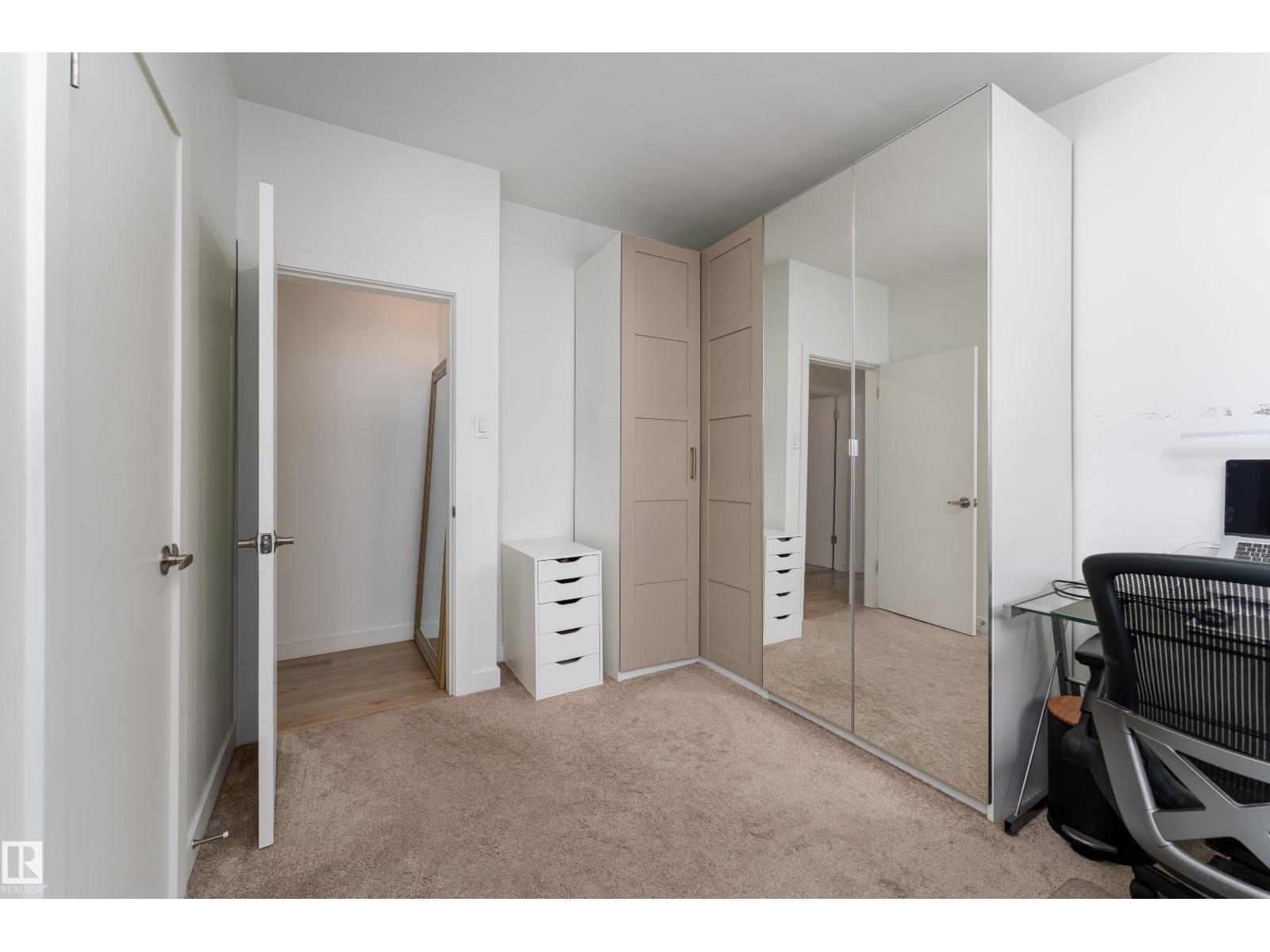 7107 87 AV NW — photo 19