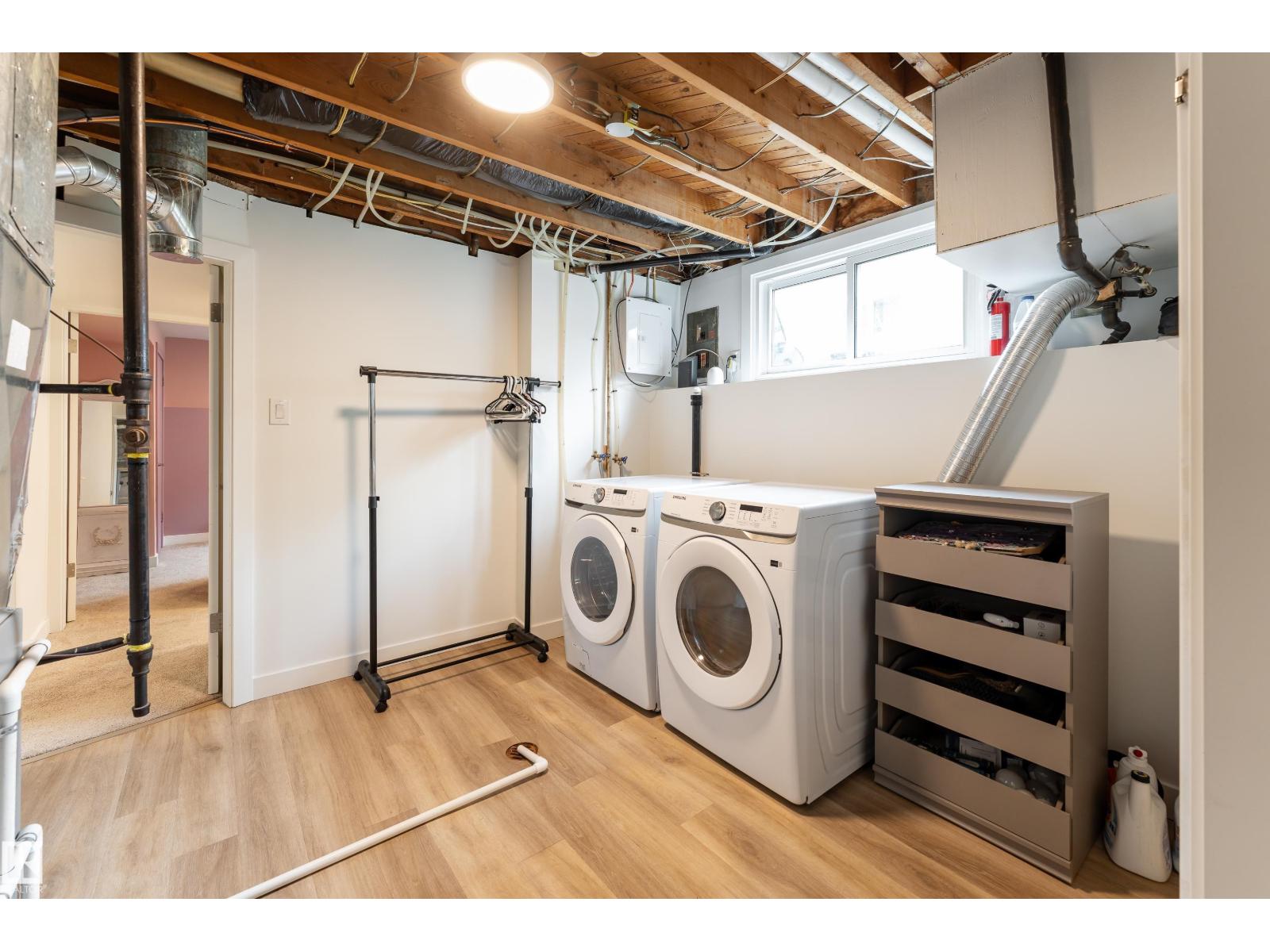 7107 87 AV NW — photo 38