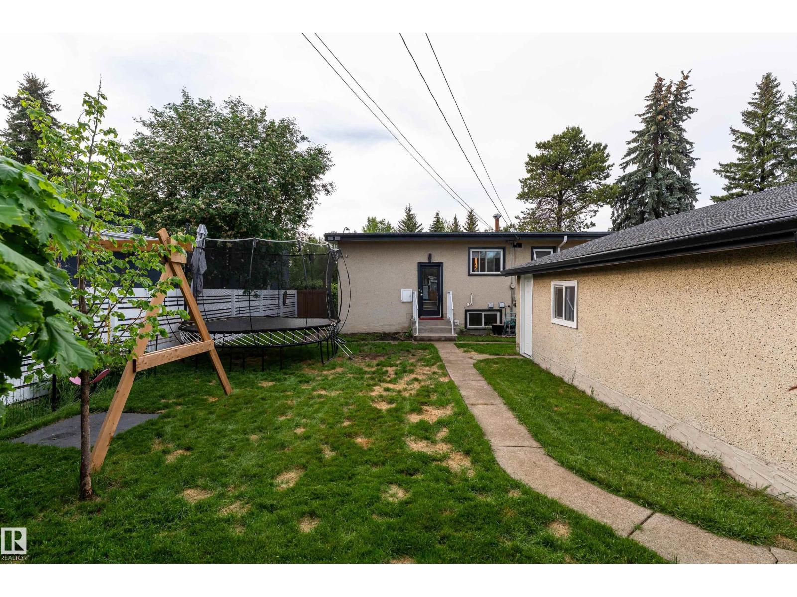 7107 87 AV NW — photo 43