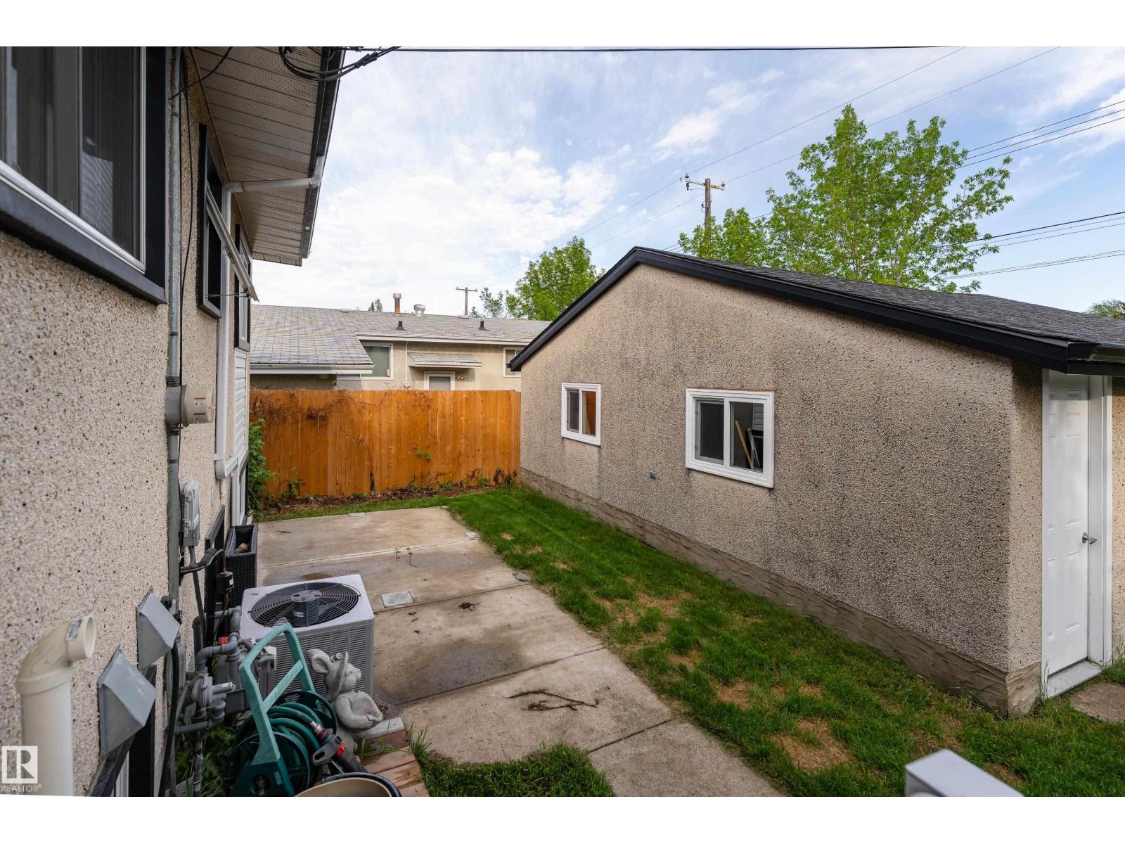 7107 87 AV NW — photo 47