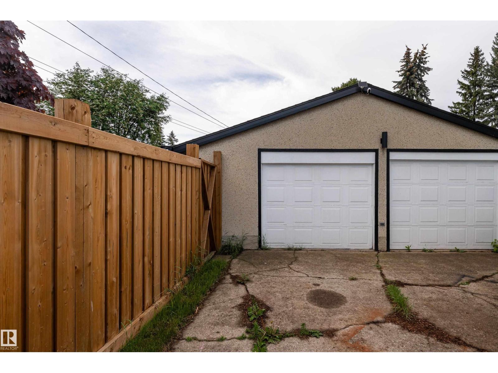 7107 87 AV NW — photo 48