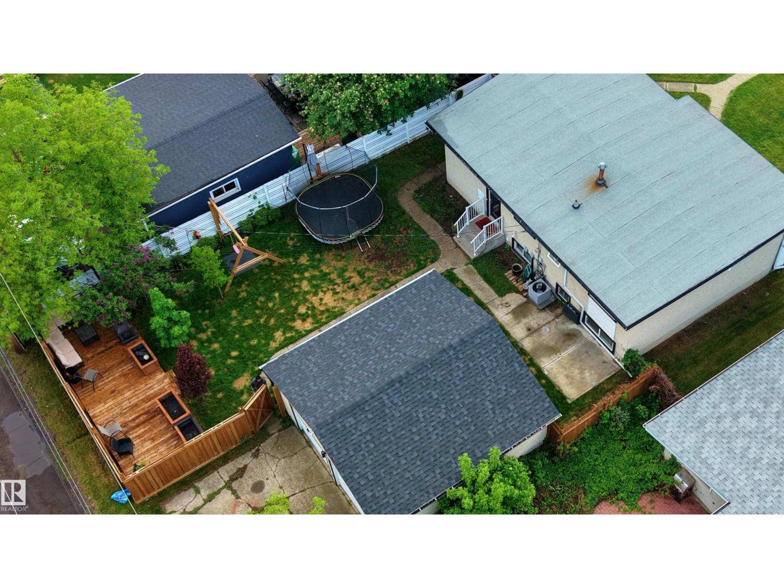 7107 87 AV NW — photo 54