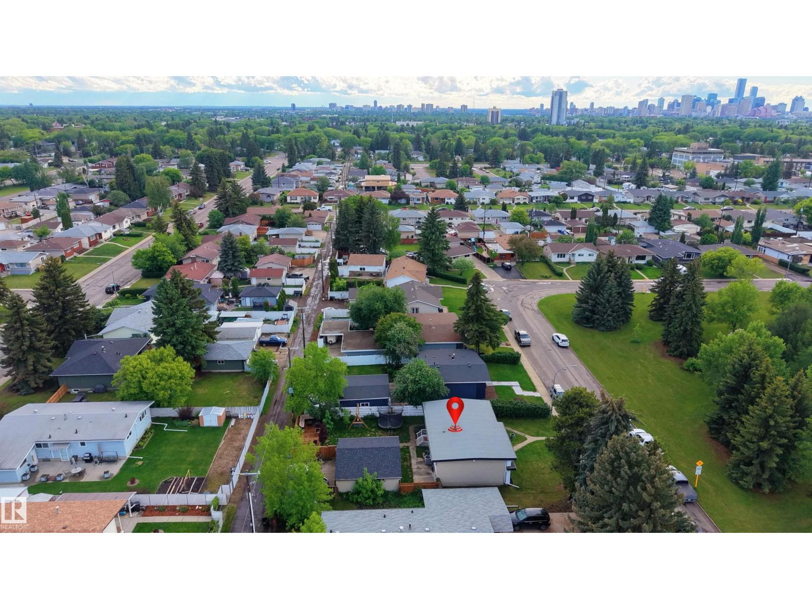 7107 87 AV NW — photo 56