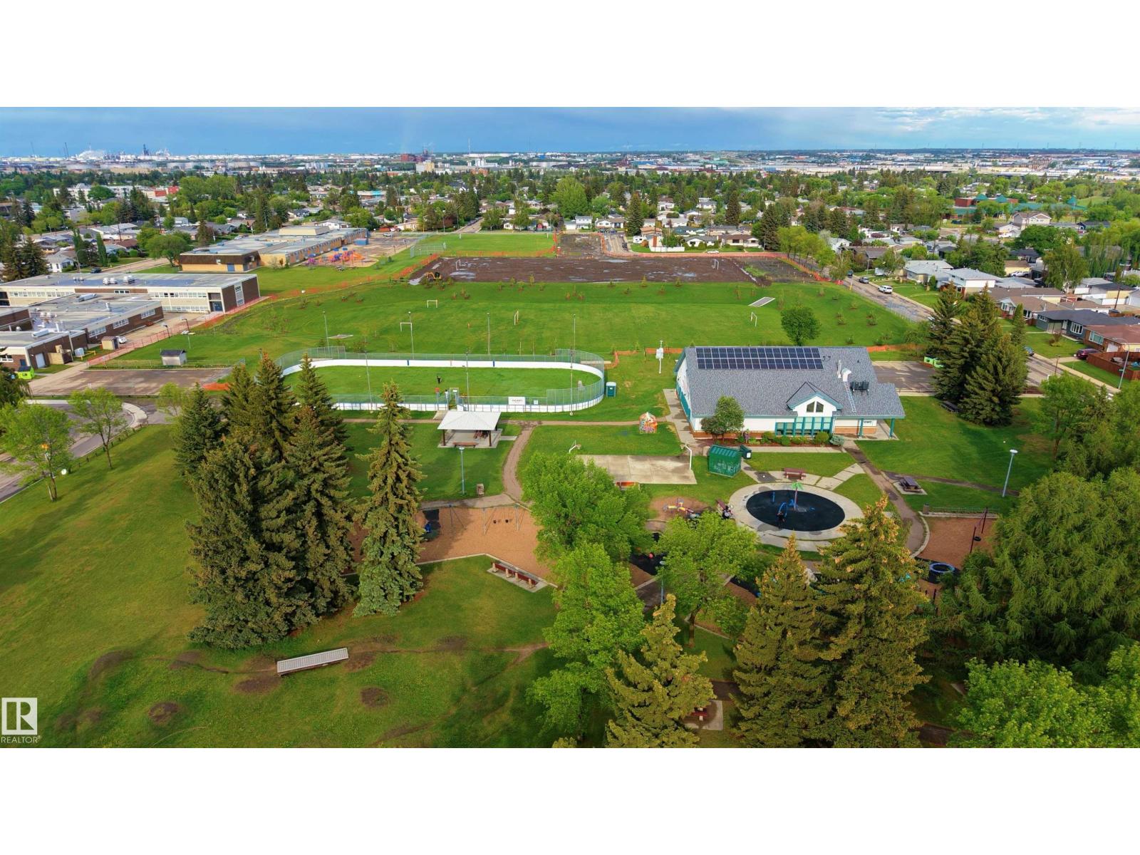 7107 87 AV NW — photo 57