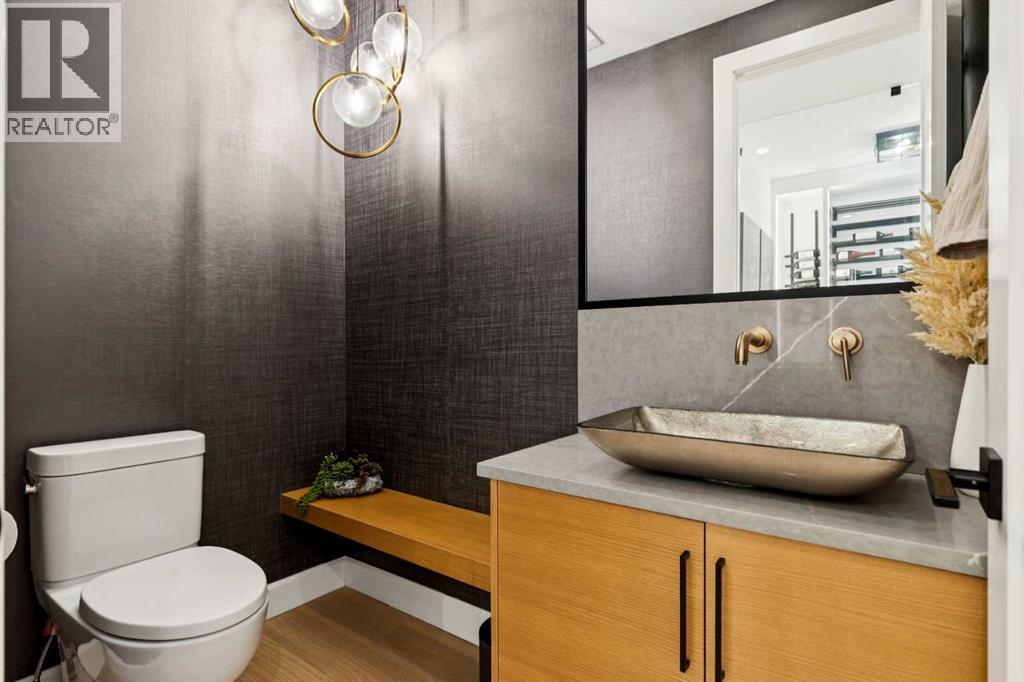3004 Hampton Crescent SW — photo 17