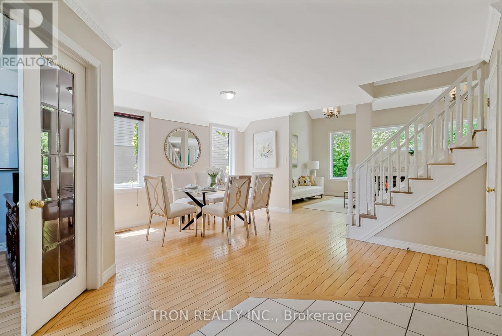 505 YORKSHIRE DRIVE - 5