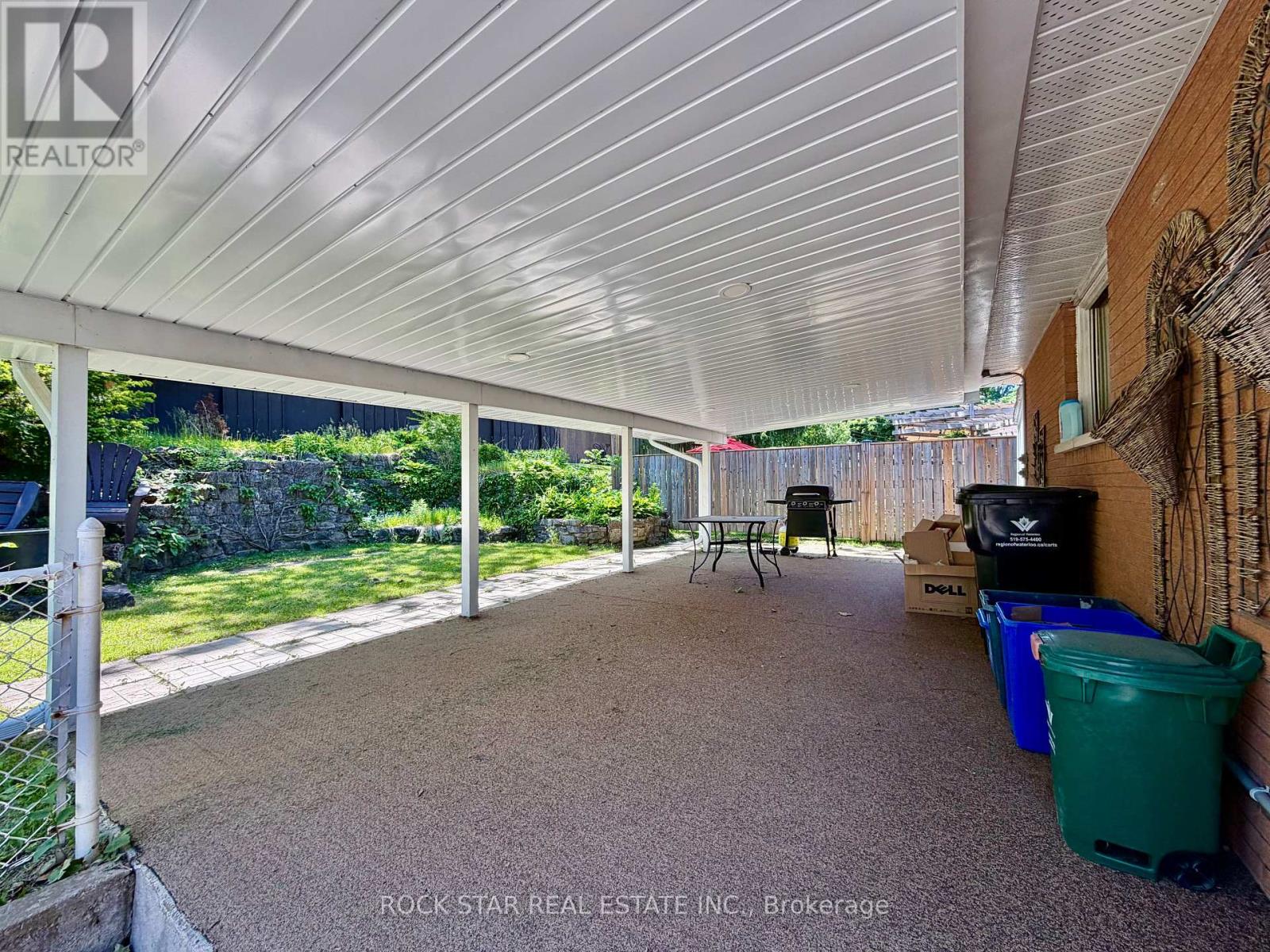 27 ELIZABETH STREET - 30