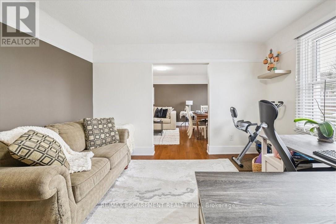 #6 21 MOUNTWOOD AVENUE - 20