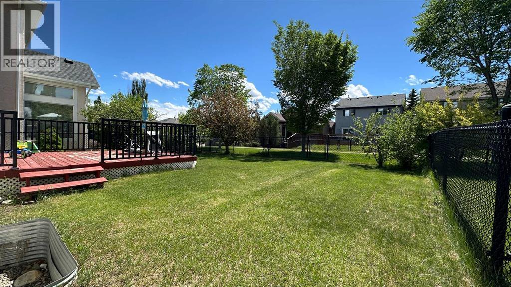 264 Everwillow Green SW - 2