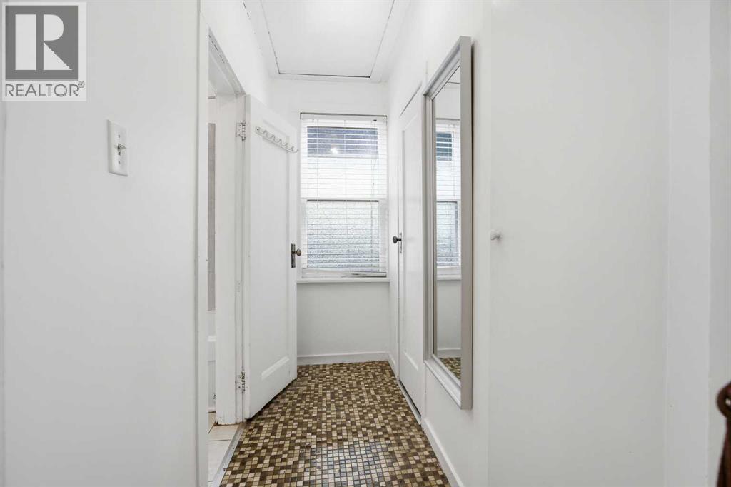 919 20 Avenue NW — photo 12