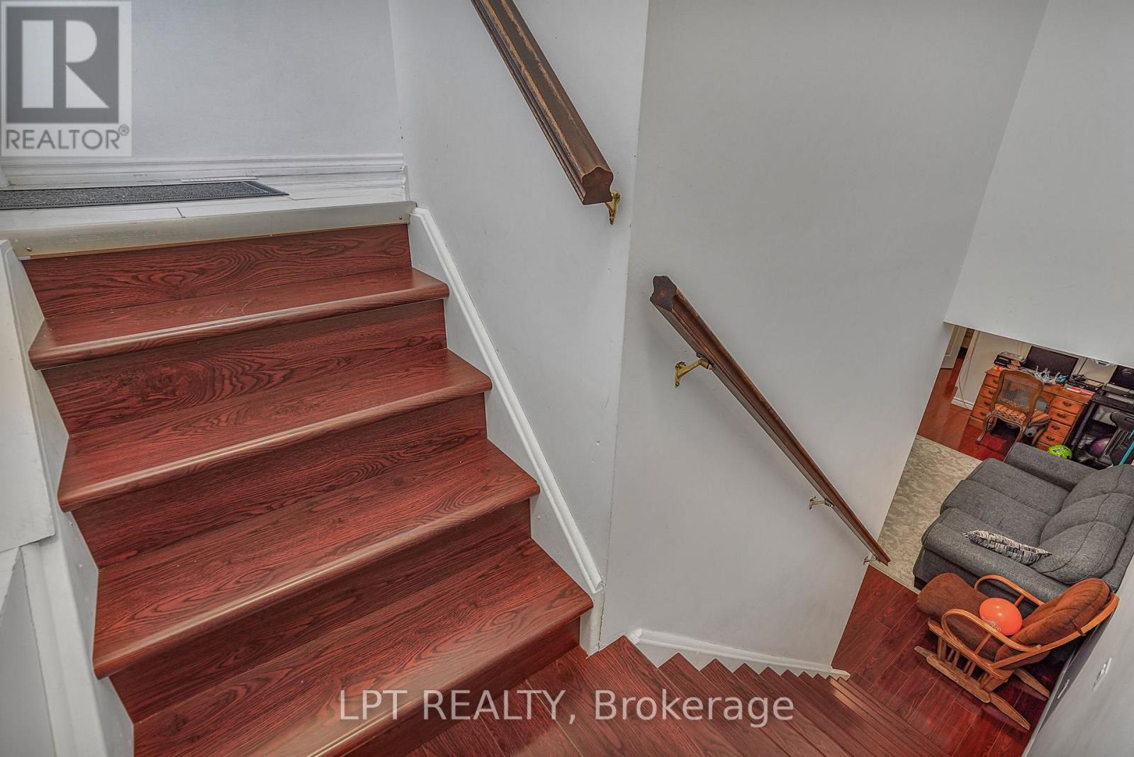 1051 JACYNTHE STREET - 19