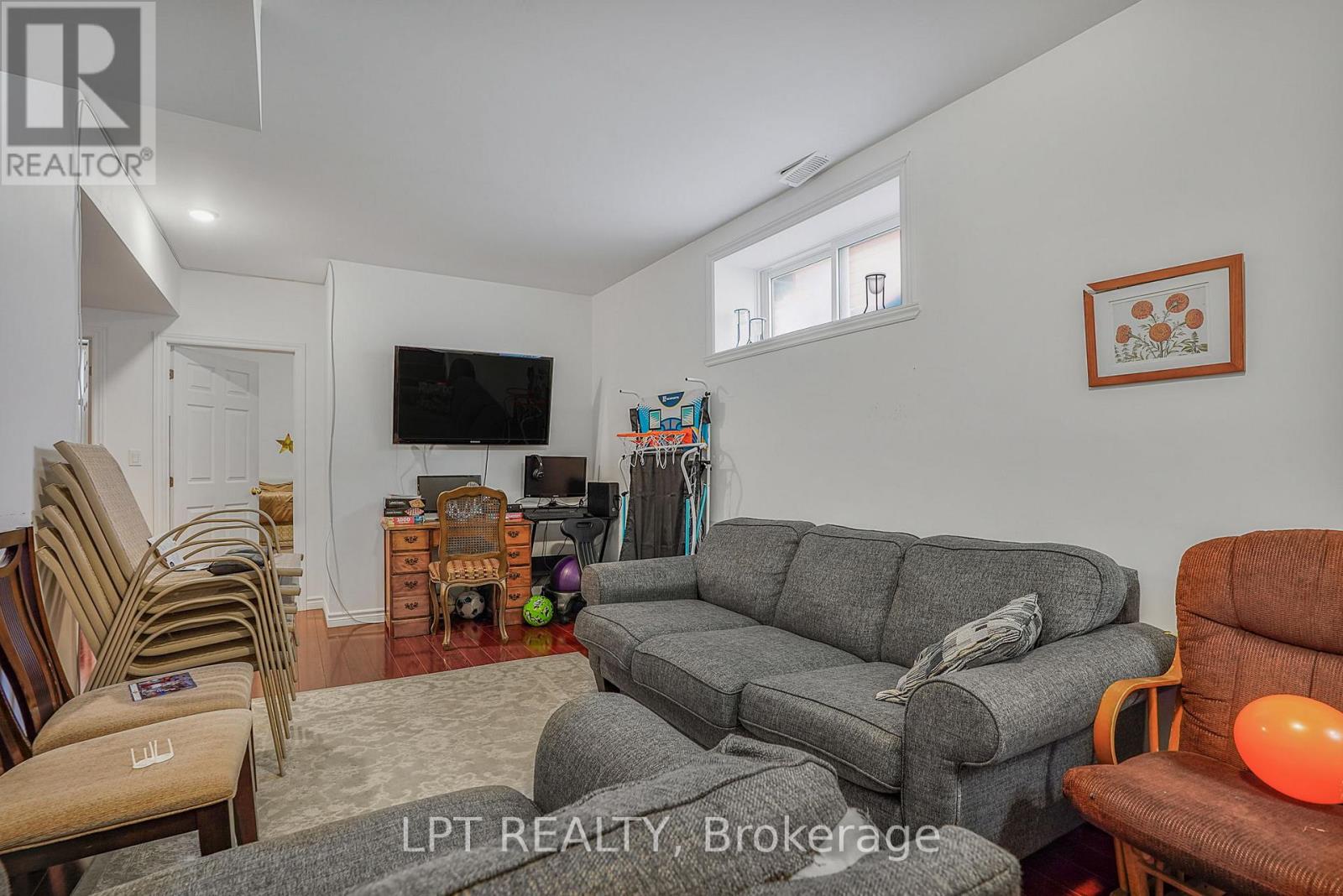 1051 JACYNTHE STREET - 21