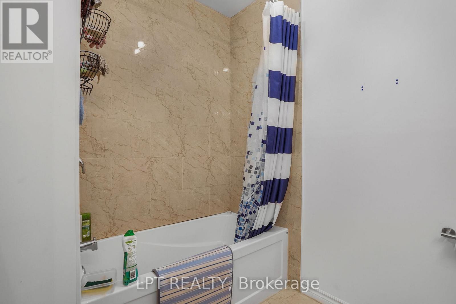 1051 JACYNTHE STREET - 25