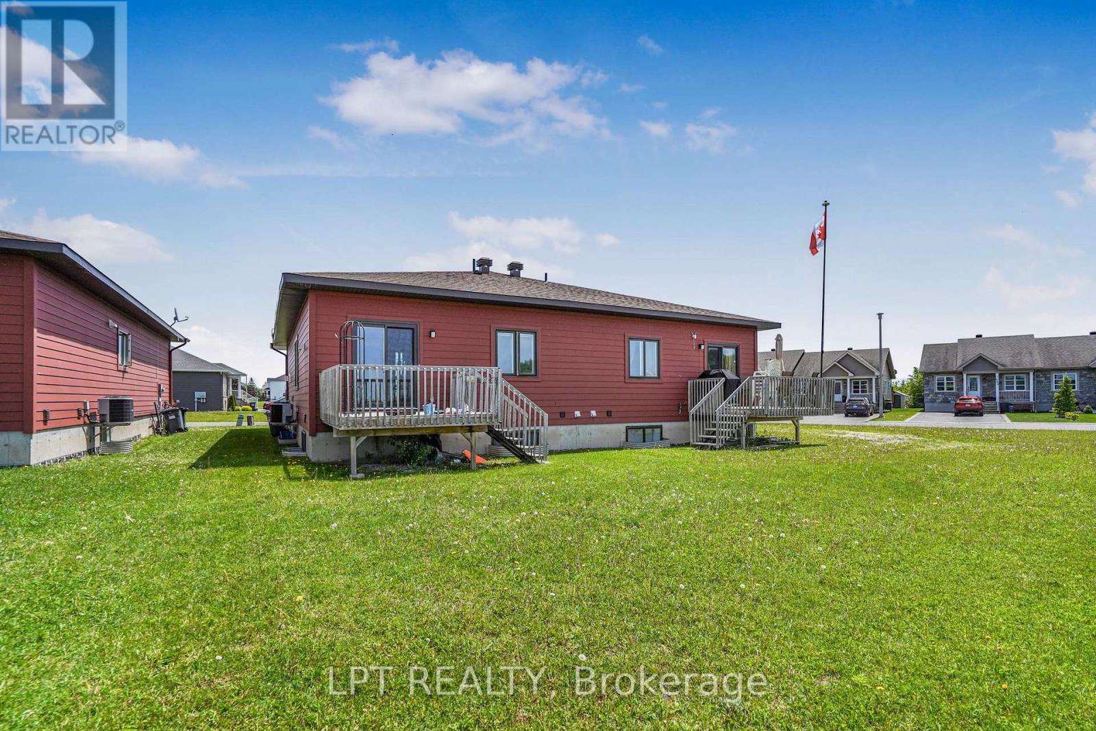 1051 JACYNTHE STREET - 28