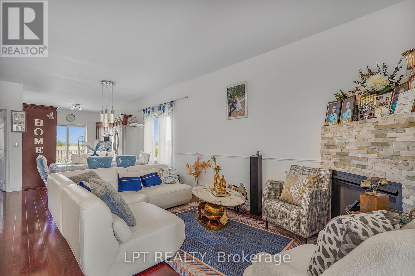 1051 JACYNTHE STREET - 5
