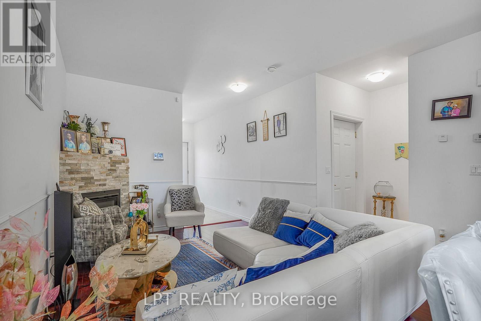 1051 JACYNTHE STREET - 9