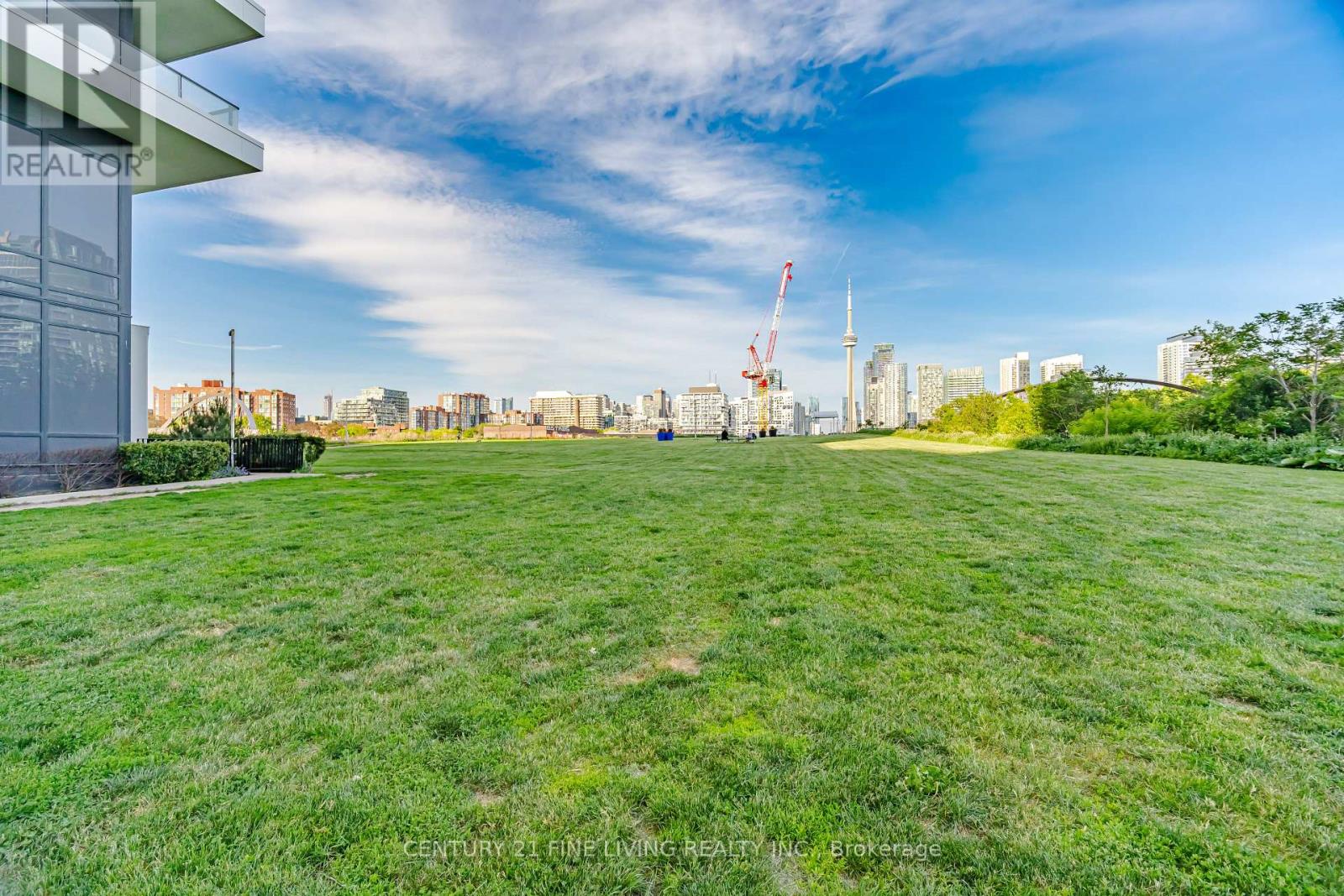 #2309 50 ORDNANCE STREET - 47