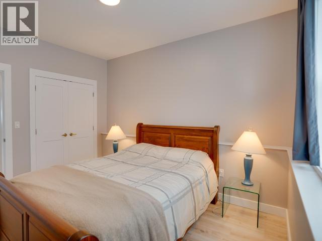 4351 QUEBEC AVE - 22
