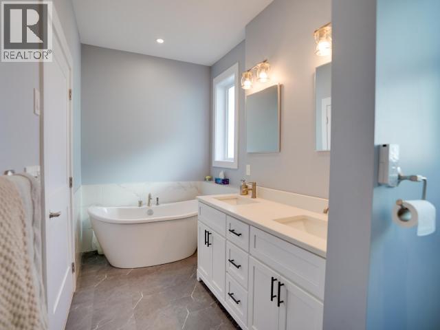 4351 QUEBEC AVE - 28