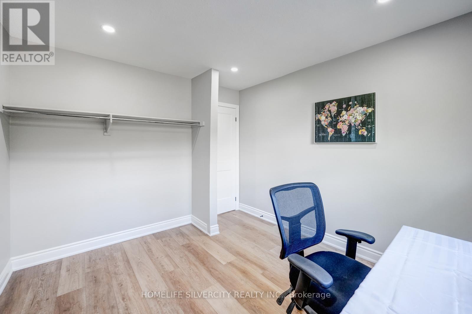 3 FOLKSTONE CRESCENT - 25