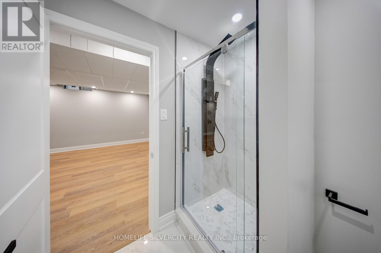 3 FOLKSTONE CRESCENT - 33