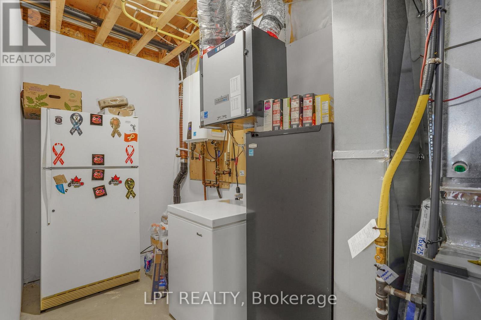 1053 JACYNTHE STREET - 22