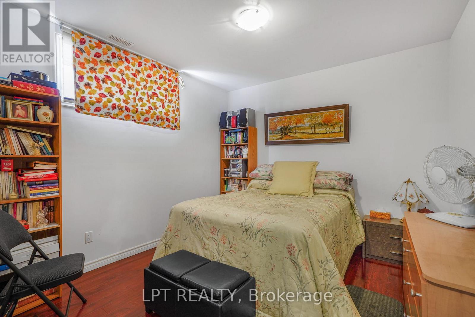 1053 JACYNTHE STREET - 25