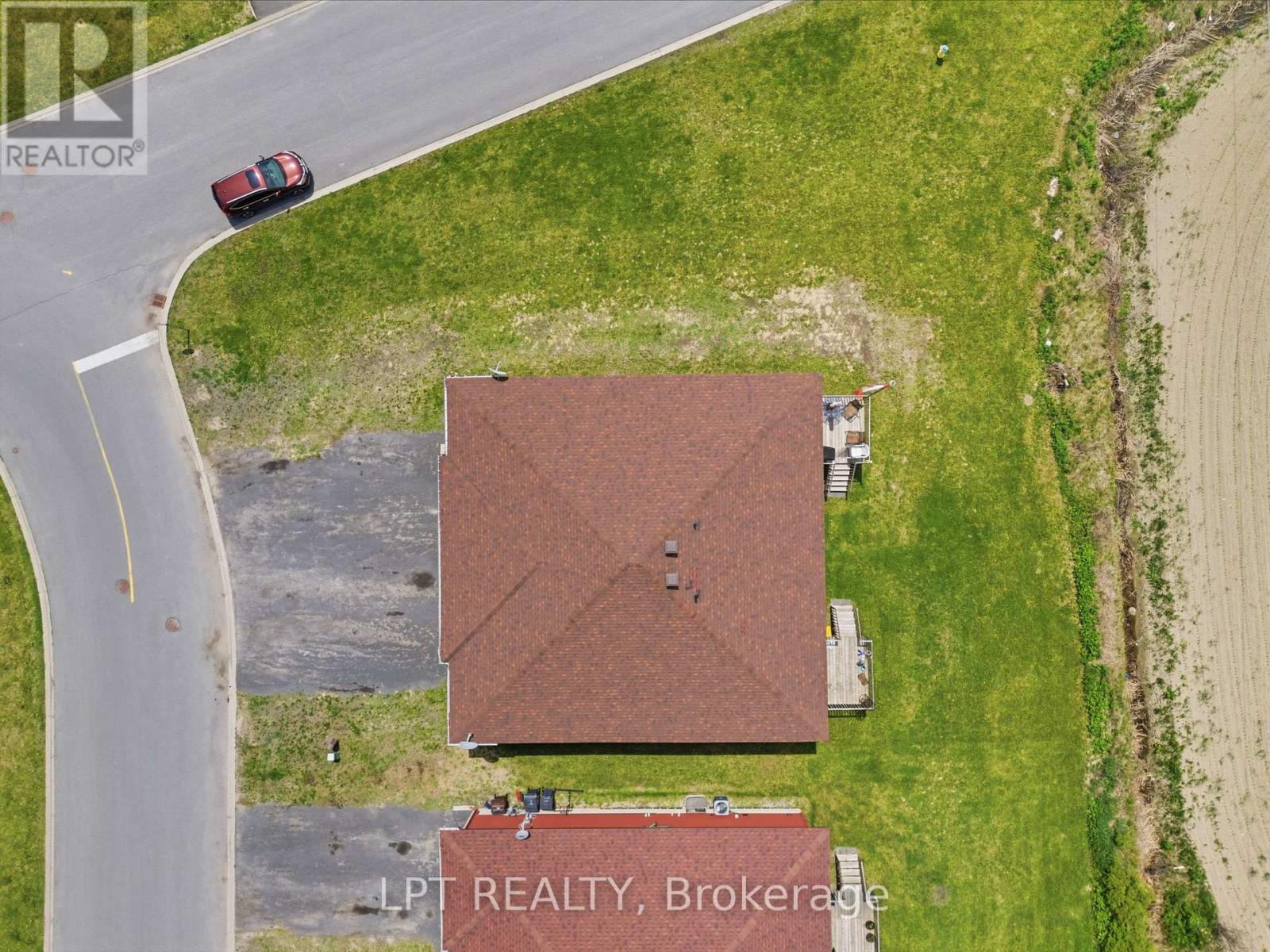1053 JACYNTHE STREET - 34