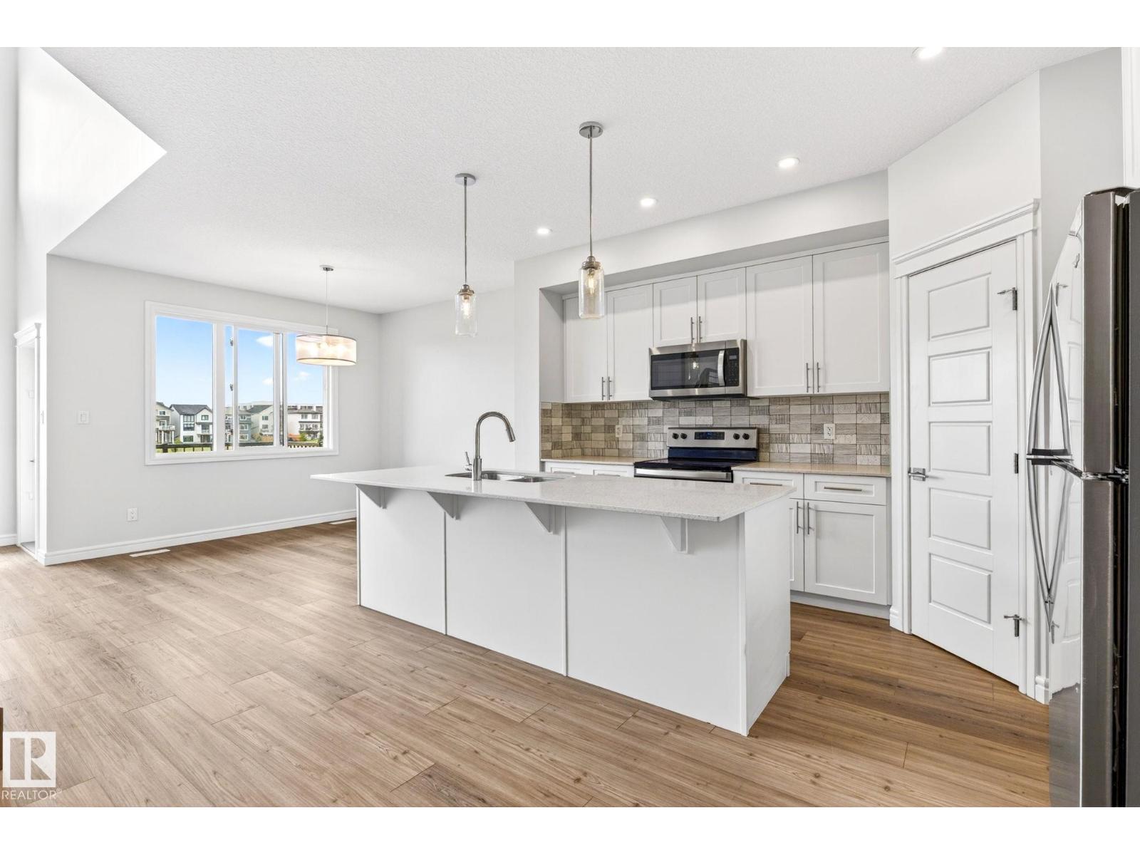 2539 208 ST NW - 14