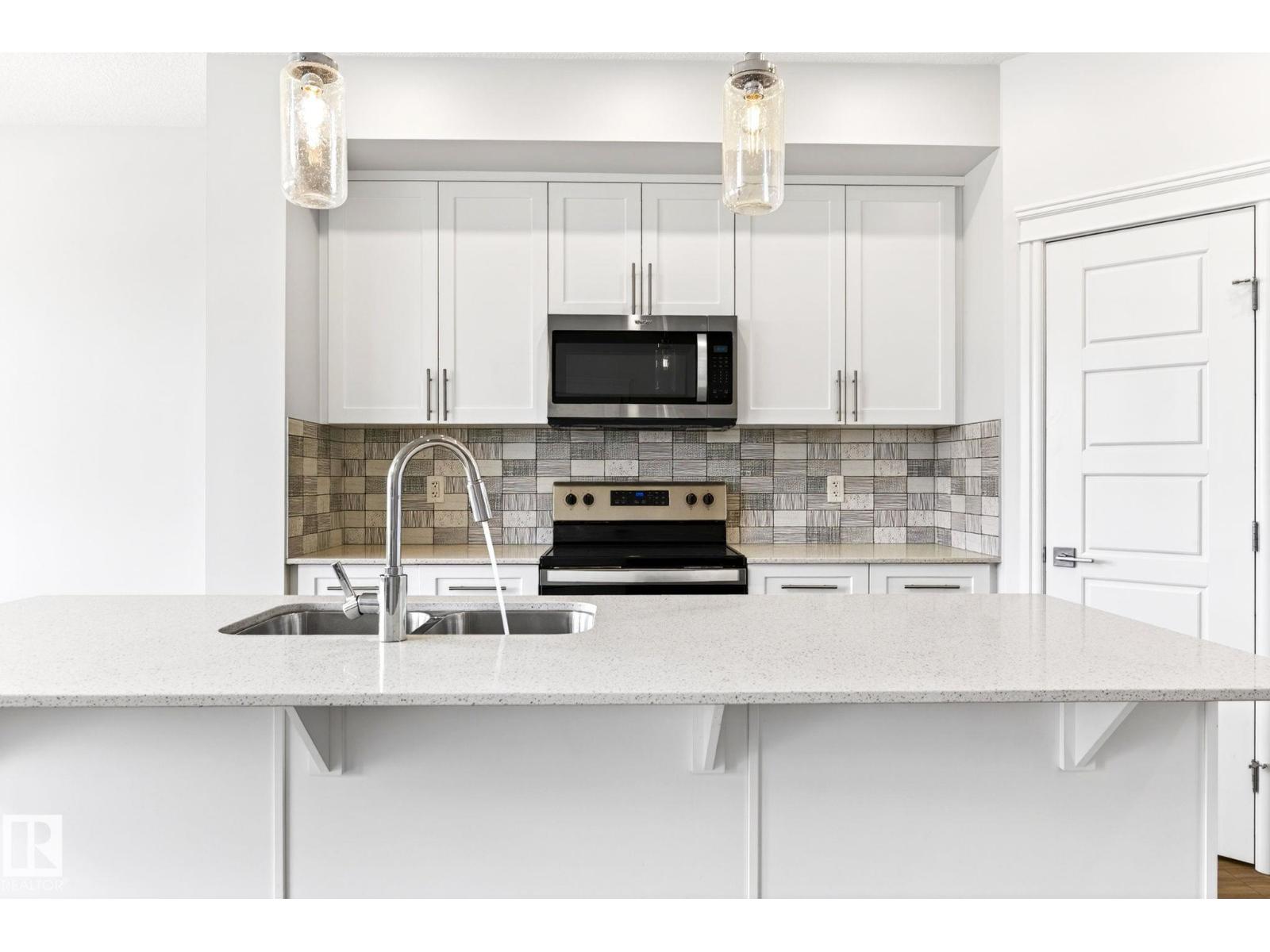 2539 208 ST NW - 15