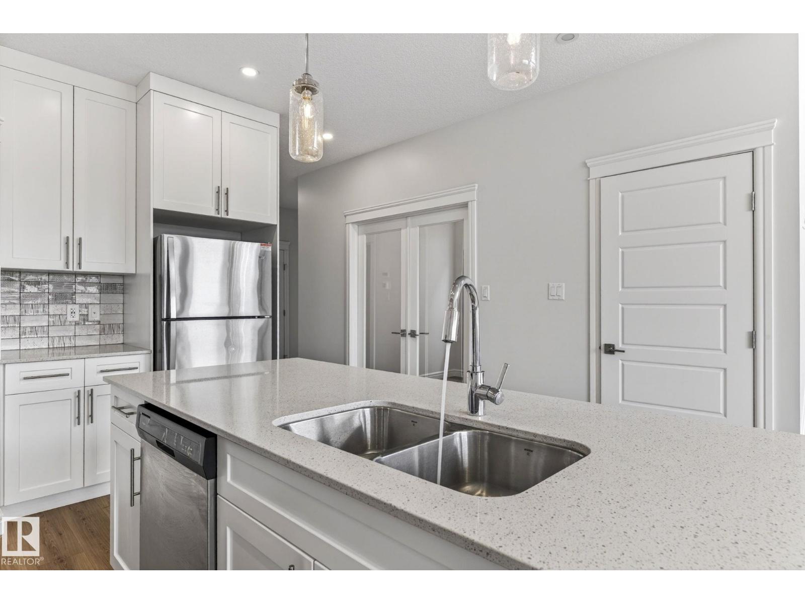 2539 208 ST NW - 17