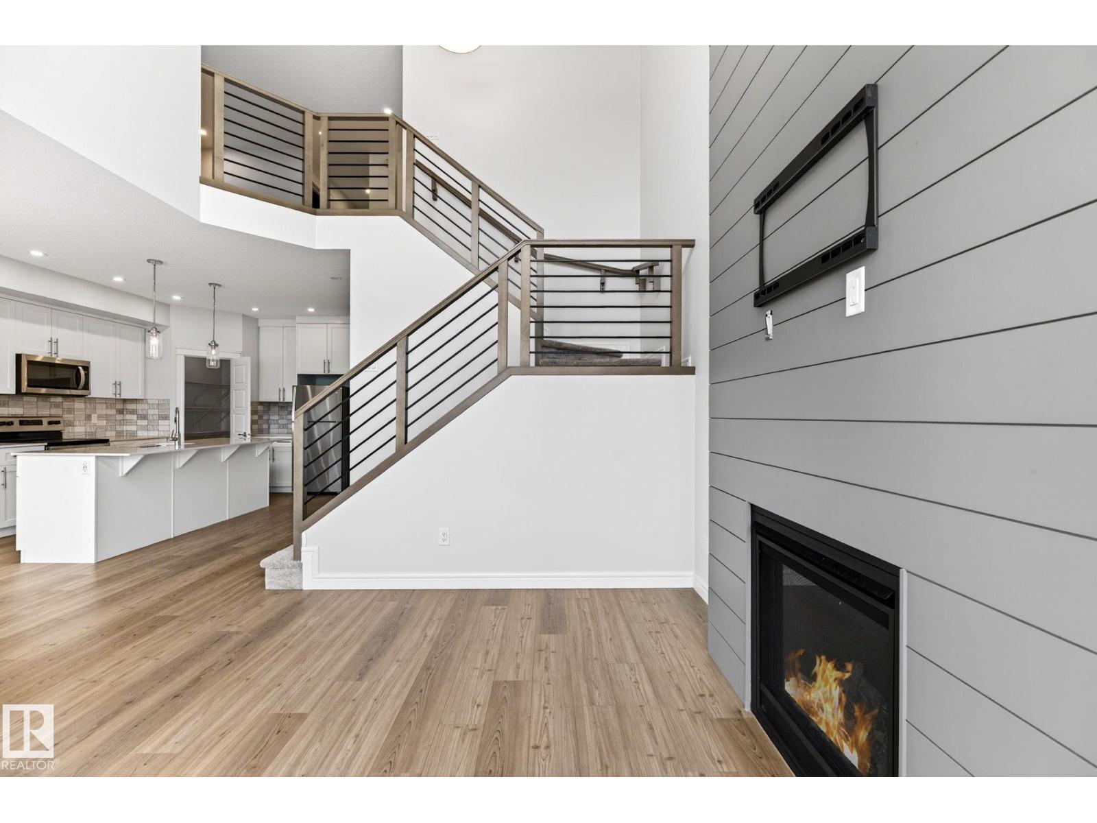 2539 208 ST NW - 22