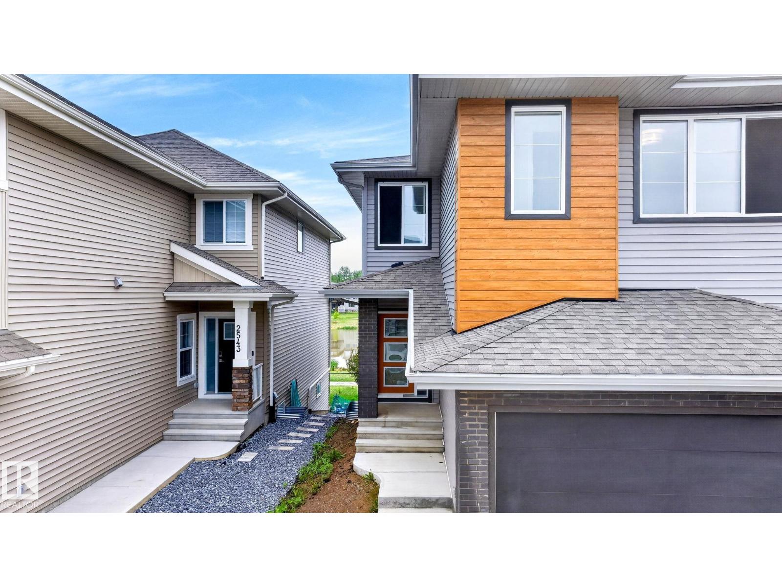 2539 208 ST NW - 4