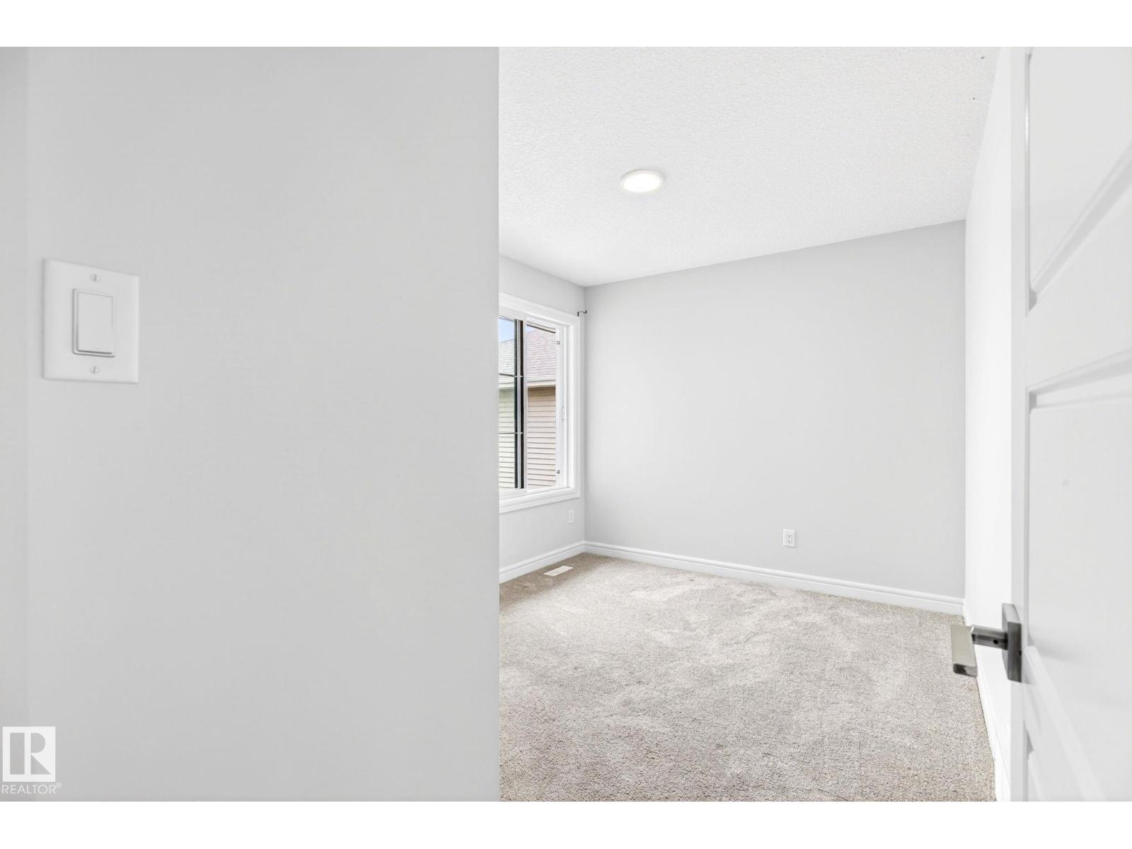 2539 208 ST NW - 43