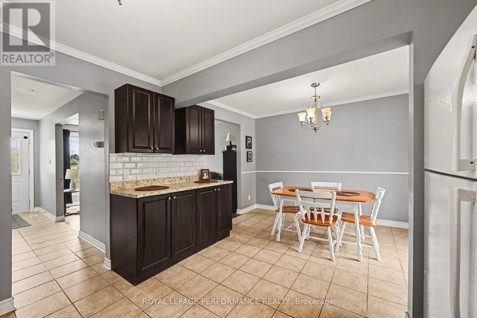 3152 POIRIER AVENUE - 12