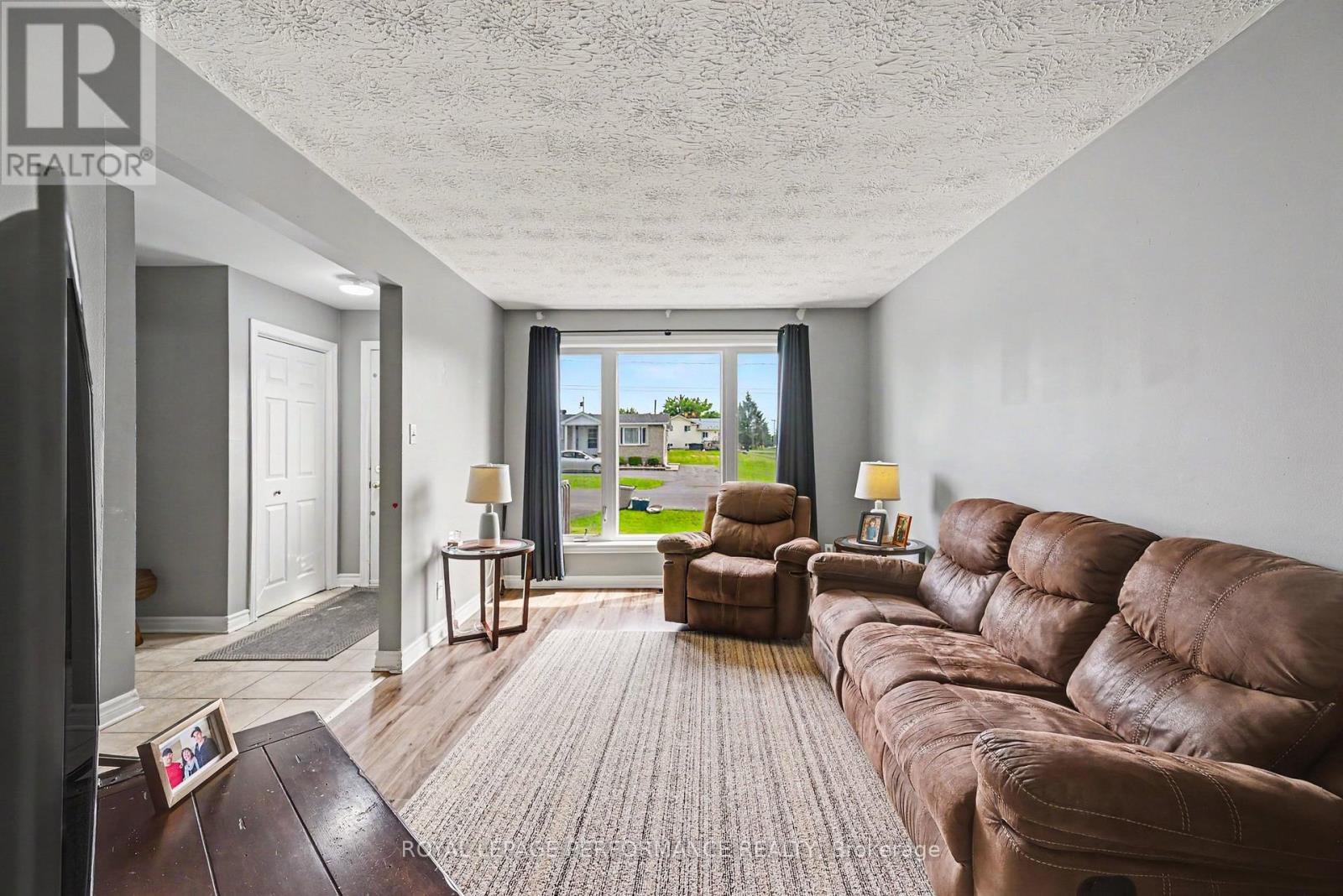 3152 POIRIER AVENUE - 6