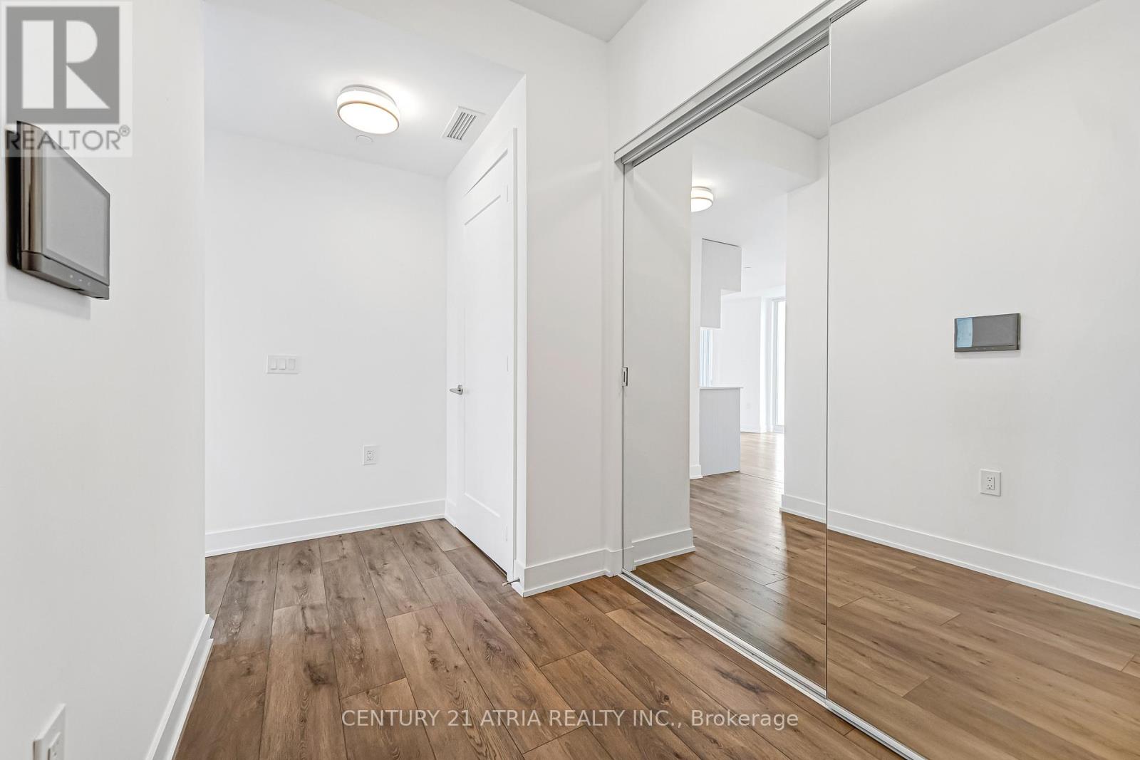 #3308 575 BLOOR STREET E - 4