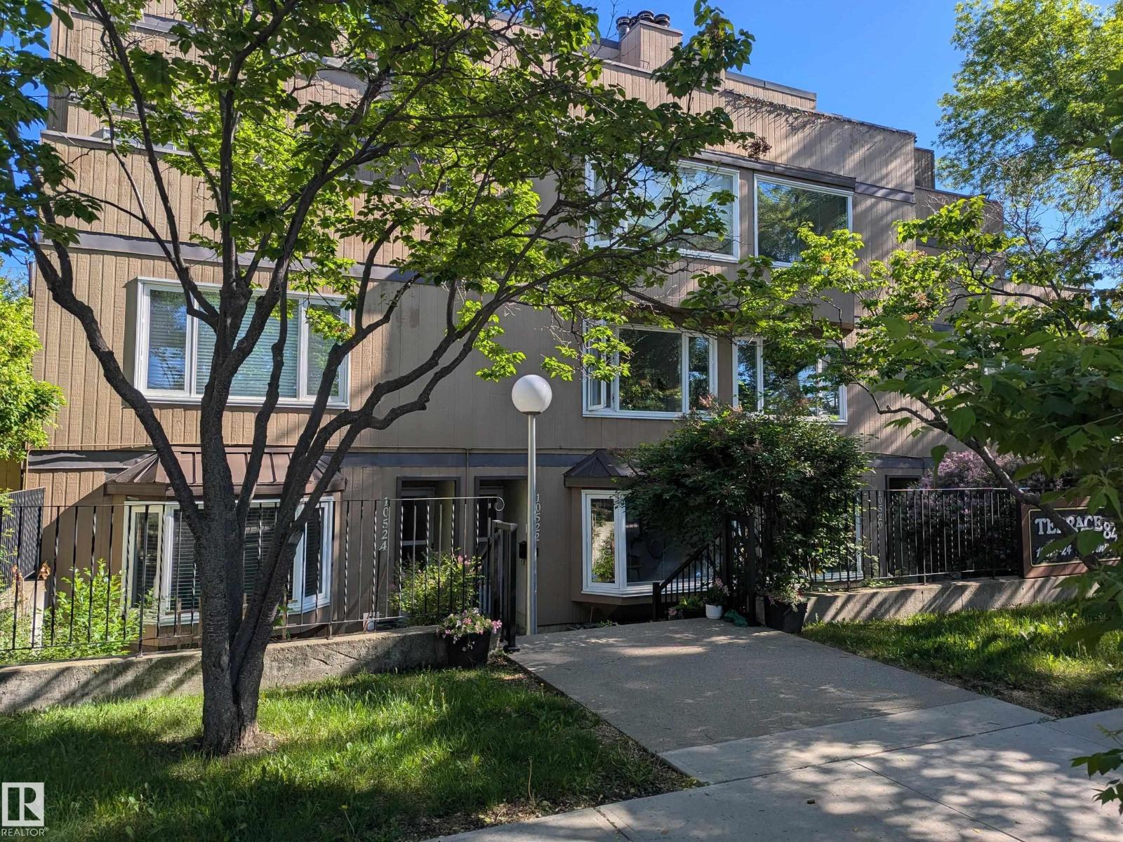 10524 84 AV NW - 1